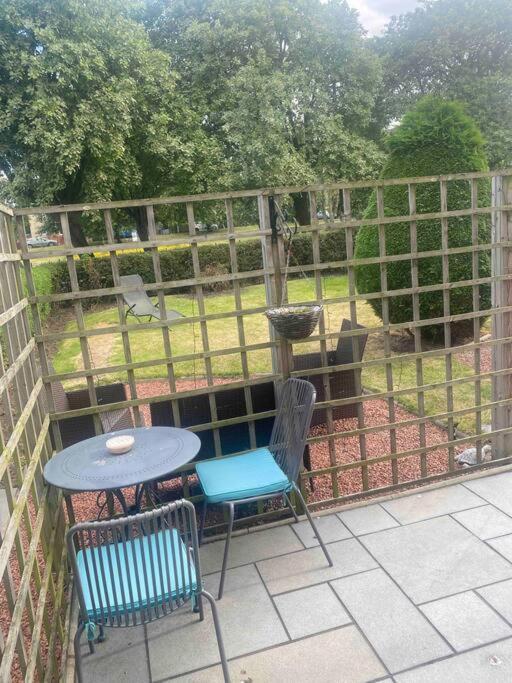Lovely 2 Bedroom With Private Garden เอดินบะระ ภายนอก รูปภาพ
